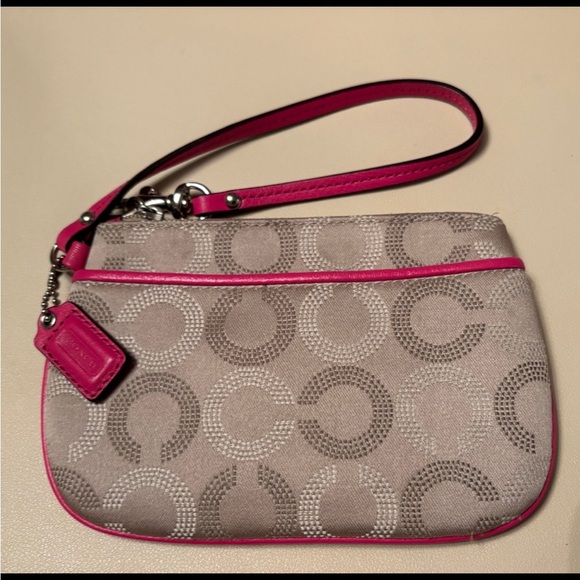 Coach Handbags - Coach Dot OP Art small wristlet